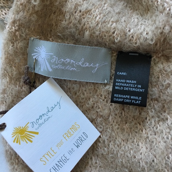 Noonday Collection Infinity Scarf NWT - Picture 2 of 2